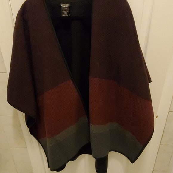 Large pashmina wrap. - Picture 3 of 4